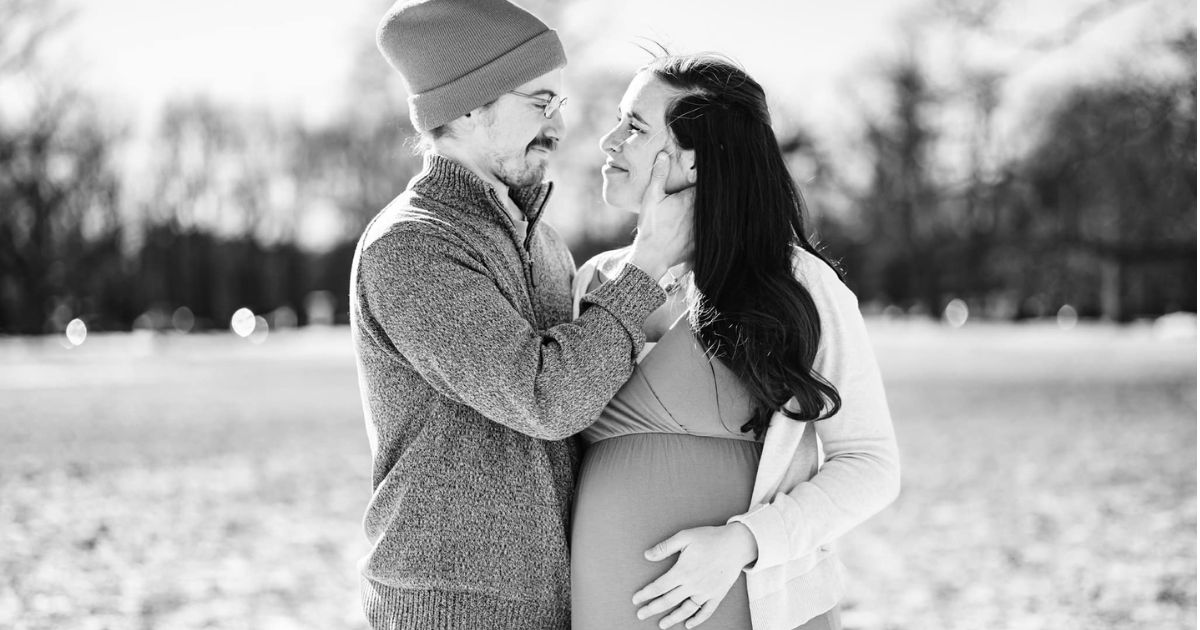 The Best Pregnancy Photography Poses for Beginners